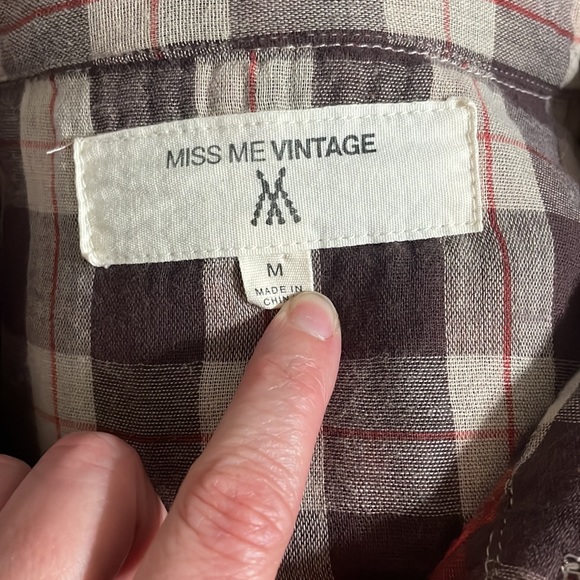 MISS ME Womens Vintage Button Down - Picture 5 of 5